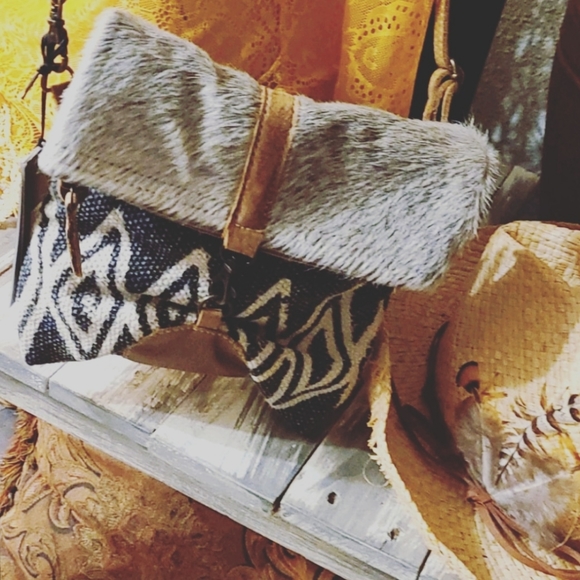 JUST LISTED MANY NEW ITEMS.THANK YOU KAT - Picture 4 of 16